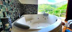 Cabaña en el Aire con jacuzzi a 5min del Pueblo